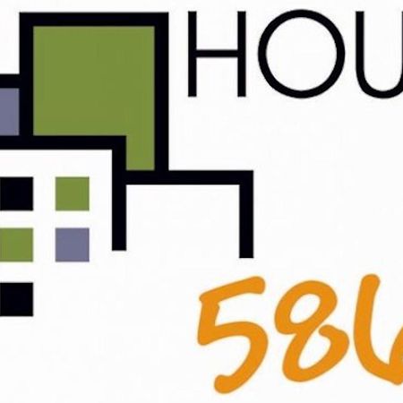 House 5863- Chicago'S Premier Bed And Breakfast Екстериор снимка