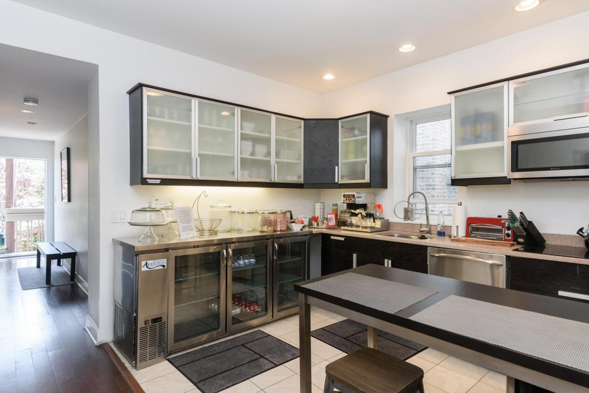 House 5863- Chicago'S Premier Bed And Breakfast Екстериор снимка