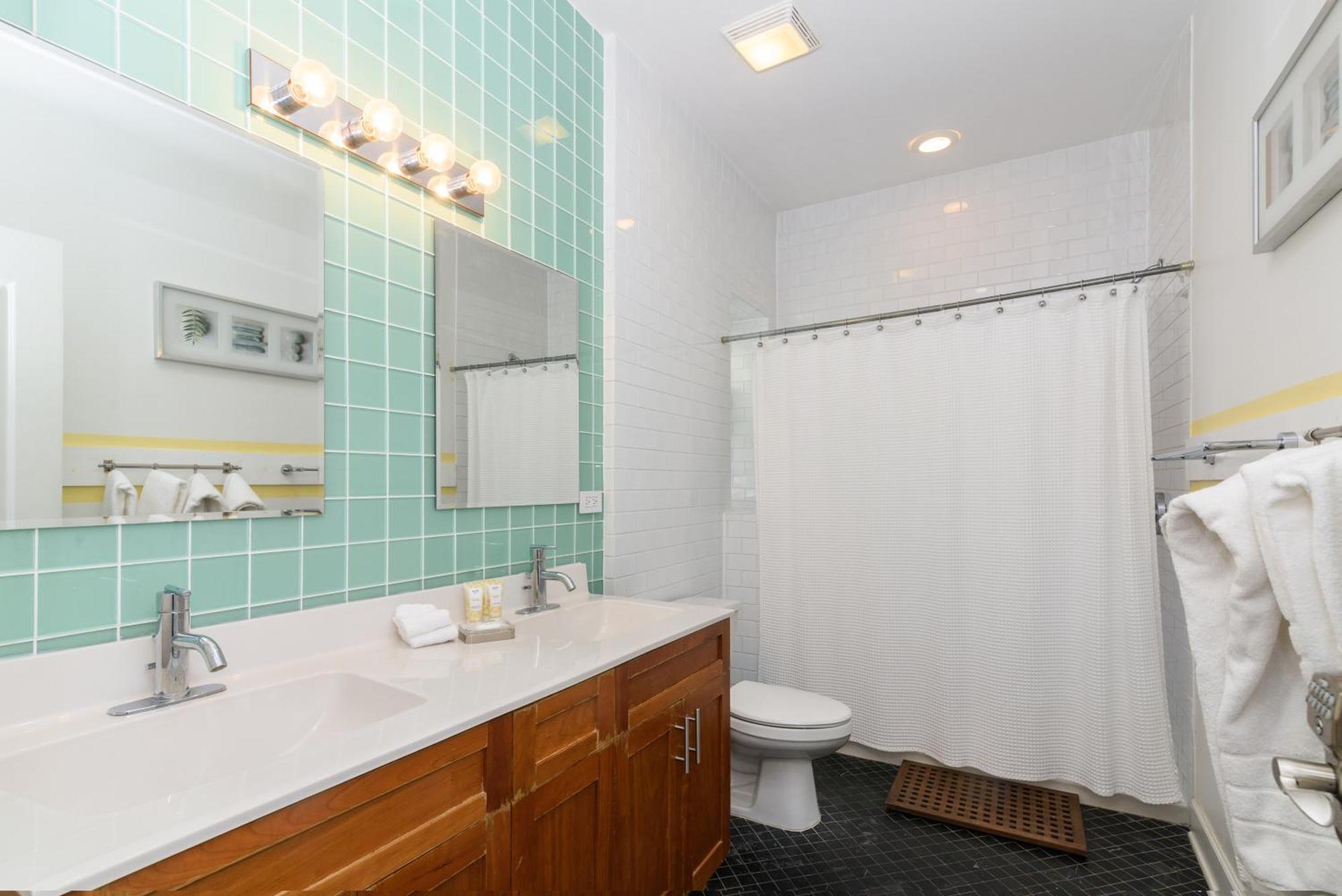 House 5863- Chicago'S Premier Bed And Breakfast Стая снимка