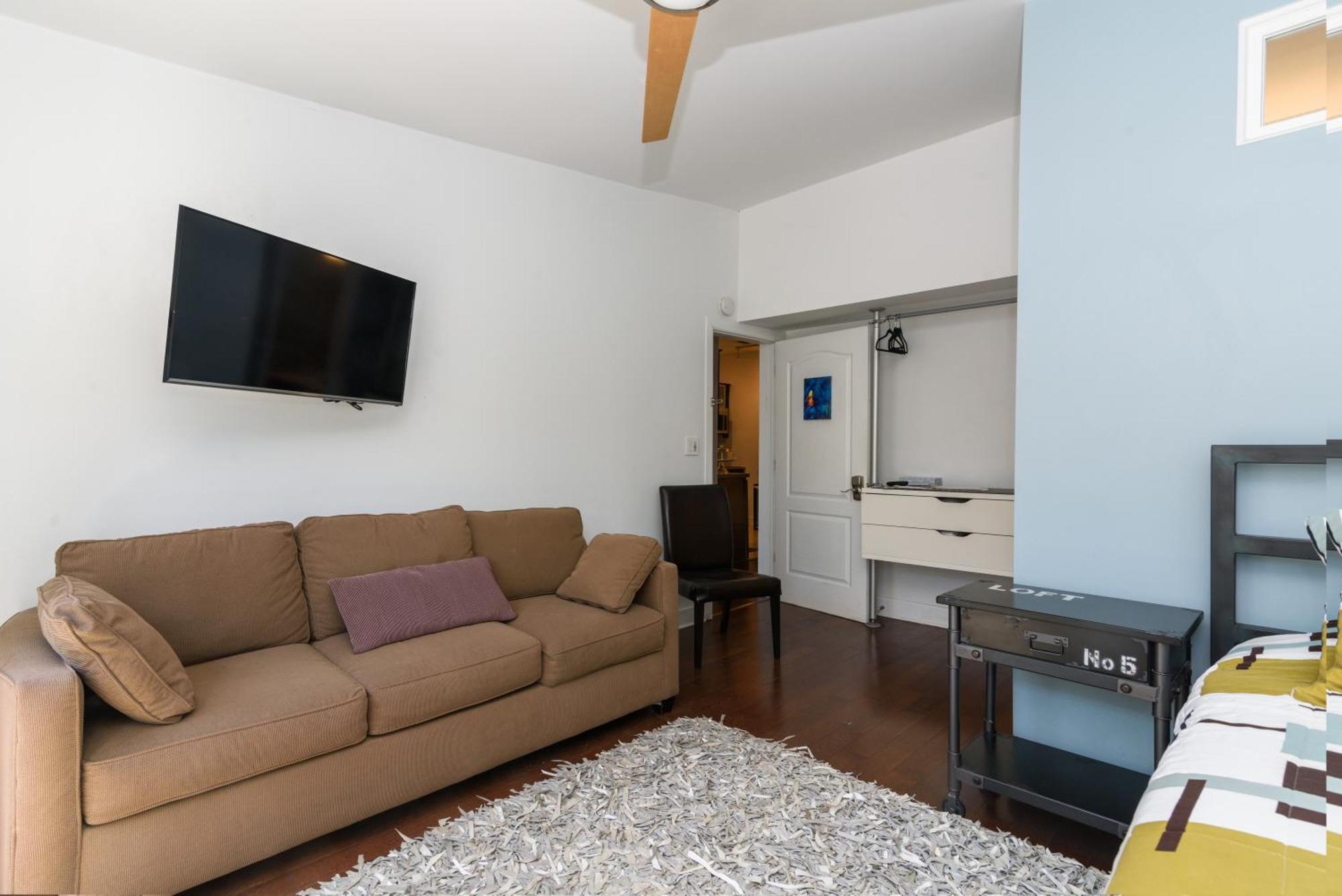 House 5863- Chicago'S Premier Bed And Breakfast Стая снимка